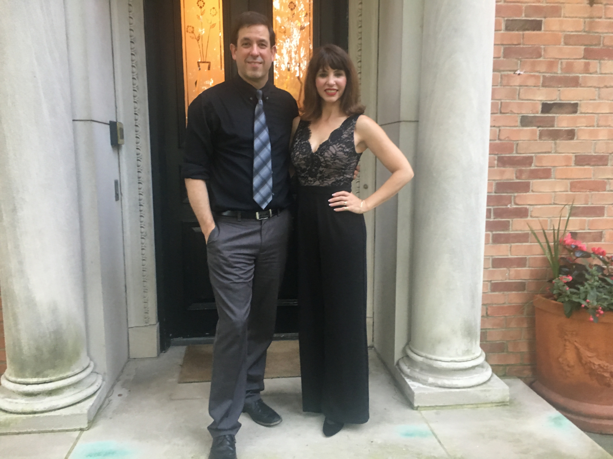 photo of performers Matt and Cynthia Gruel